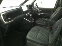 Toyota VOXY лот № 2015 оценка 4  с аукциона в Японии 2