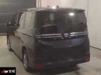 Toyota VOXY лот № 2015 оценка 4  с аукциона в Японии 1