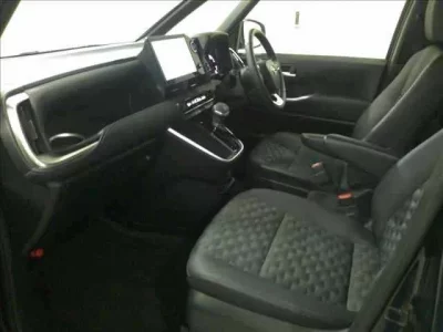 Toyota VOXY  с аукциона в Японии