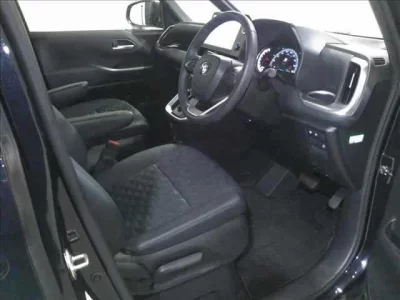 Toyota VOXY  с аукциона в Японии