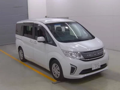 Honda STEP WAGON  с аукциона в Японии