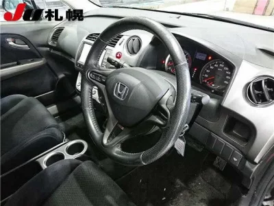 Honda STREAM  с аукциона в Японии
