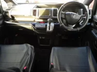 Honda STEP WAGON лот № 2226 оценка 4  с аукциона в Японии 2