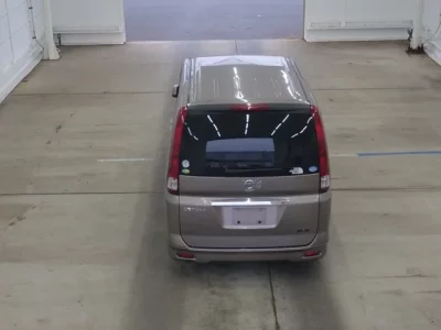 Nissan SERENA  с аукциона в Японии