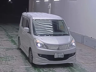 Mitsubishi DELICA D2