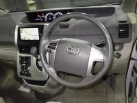 Toyota NOAH лот № 3003 оценка R  с аукциона в Японии 7