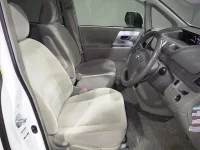 Toyota NOAH лот № 3003 оценка R  с аукциона в Японии 8