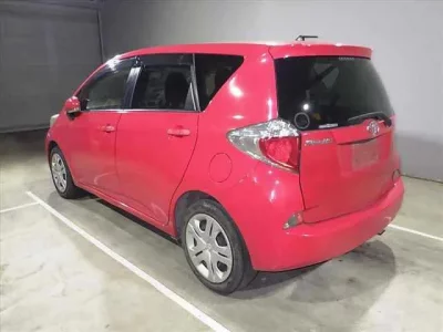 Toyota RACTIS  с аукциона в Японии
