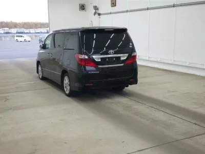 Toyota ALPHARD  с аукциона в Японии