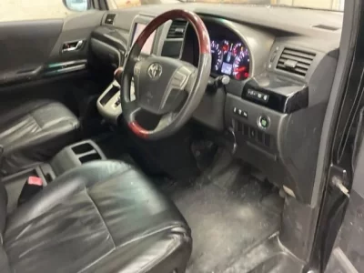 Toyota ALPHARD  с аукциона в Японии