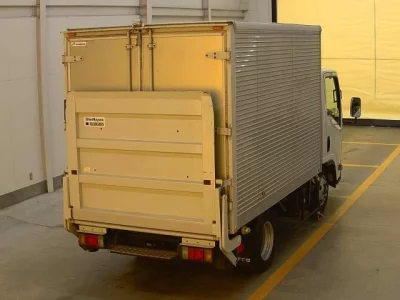 Isuzu ELF  с аукциона в Японии