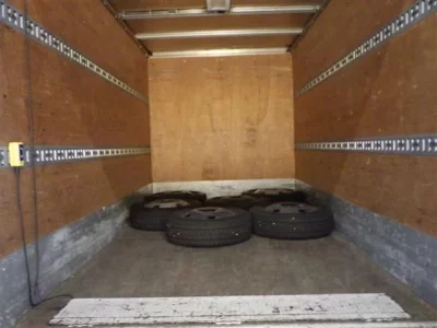 Isuzu ELF  с аукциона в Японии