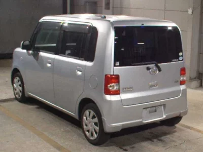 Toyota PIXIS SPACE