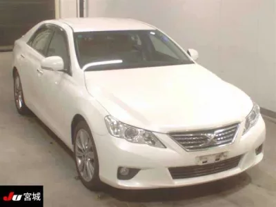 Toyota MARK X  с аукциона в Японии