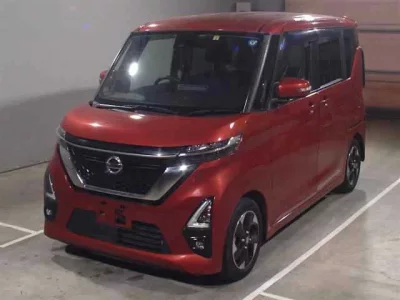 Nissan ROOX  с аукциона в Японии