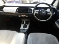 Honda FIT лот № 1025 оценка 4  с аукциона в Японии 2