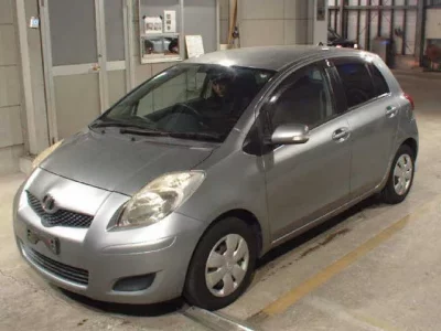 Toyota VITZ  с аукциона в Японии