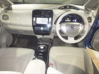 Nissan LEAF лот № 8880 оценка 3.5  с аукциона в Японии 2