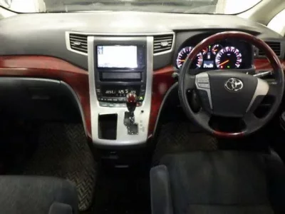 Toyota ALPHARD  с аукциона в Японии