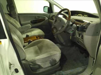 Toyota ESTIMA  с аукциона в Японии