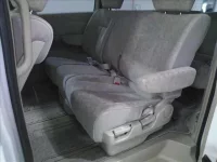 Nissan ELGRAND лот № 4044 оценка R  с аукциона в Японии 4