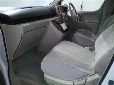 Nissan ELGRAND  с аукциона в Японии