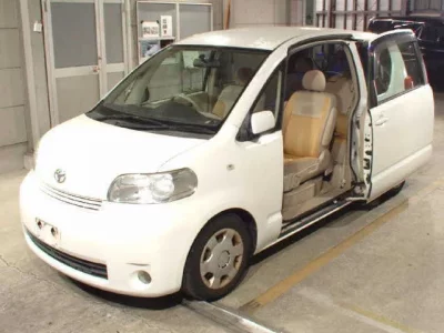 Toyota PORTE  с аукциона в Японии