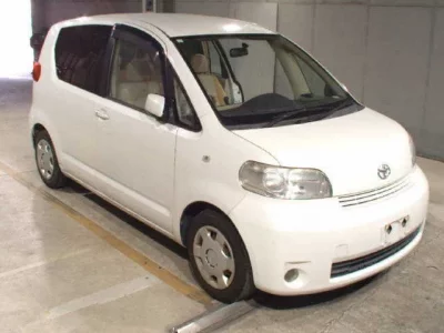 Toyota PORTE  с аукциона в Японии