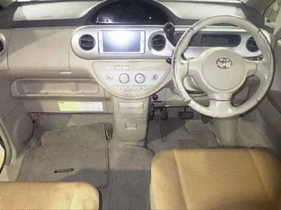 Toyota PORTE  с аукциона в Японии