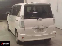 Toyota VOXY лот № 4047 оценка 3  с аукциона в Японии 1