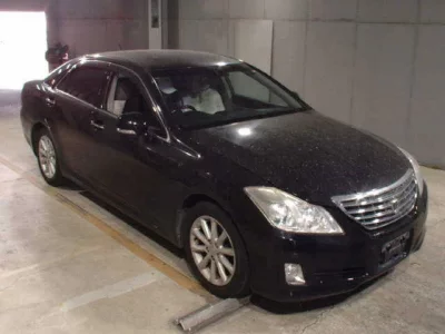 Toyota CROWN  с аукциона в Японии