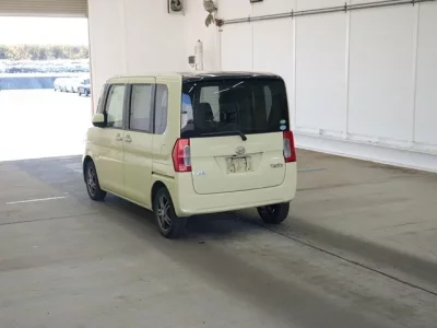 Daihatsu TANTO  с аукциона в Японии