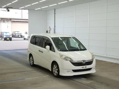 Honda STEP WAGON  с аукциона в Японии