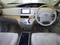 Toyota ESTIMA лот № 213 оценка 3.5  с аукциона в Японии 2