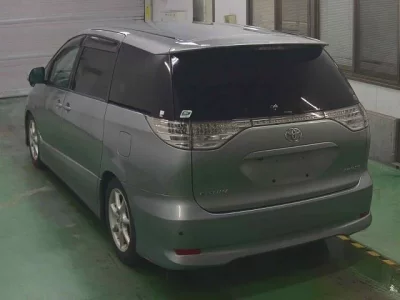 Toyota ESTIMA  с аукциона в Японии
