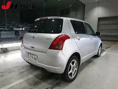 Suzuki SWIFT  с аукциона в Японии