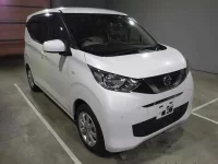 Nissan DAYZ лот № 3042 оценка 5  с аукциона в Японии 2