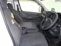 Nissan CARAVAN VAN лот № 180 оценка 3  с аукциона в Японии 2