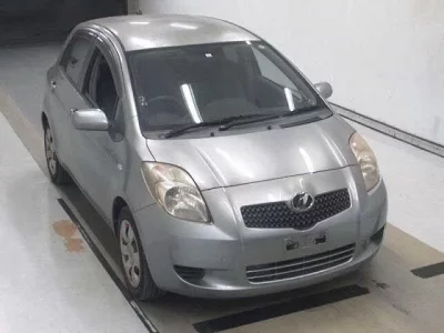 Toyota VITZ  с аукциона в Японии