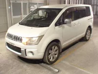 Mitsubishi DELICA D5 лот № 8908 оценка 3.5  с аукциона в Японии 3