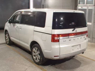 Mitsubishi DELICA D5  с аукциона в Японии