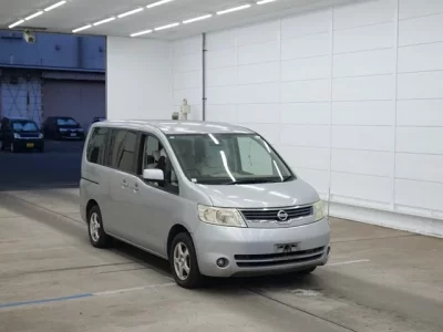 Nissan SERENA  с аукциона в Японии