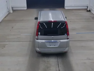 Nissan SERENA  с аукциона в Японии