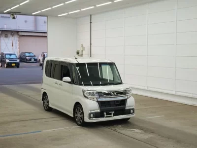 Daihatsu TANTO  с аукциона в Японии