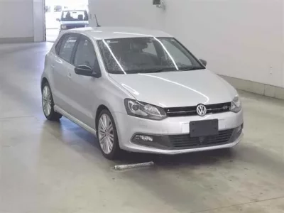 Volkswagen POLO  с аукциона в Японии