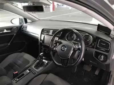 Volkswagen GOLF VARIANT  с аукциона в Японии