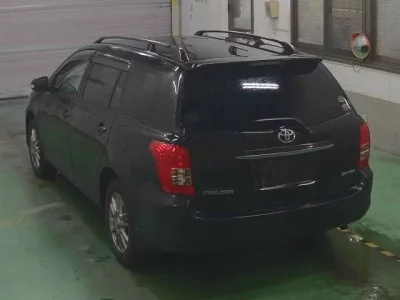 Toyota COROLLA FIELDER  с аукциона в Японии