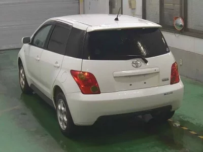 Toyota IST