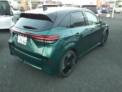 Nissan AURA