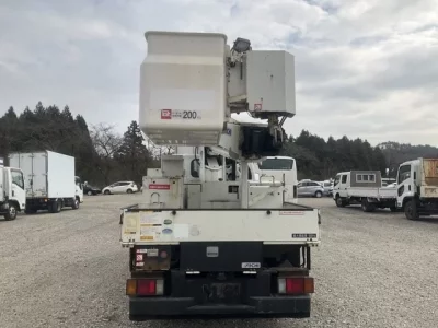 Isuzu ELF  с аукциона в Японии